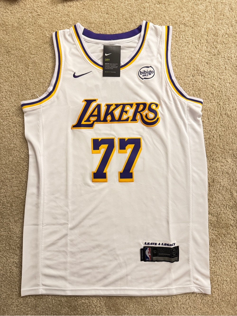 Nike Los Angeles Lakers White Luka Doncic #77 Authentic Jersey (New)